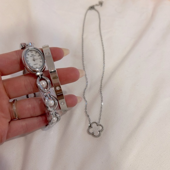 Vintage pearl watch, bangle, and necklace set - Picture 1 of 4